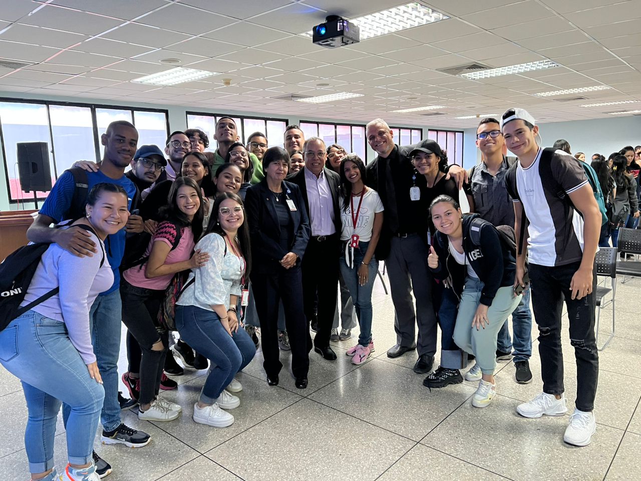La Inteligencia Artificial en los Medios de Comunicación Social se apoderó de la Urbe