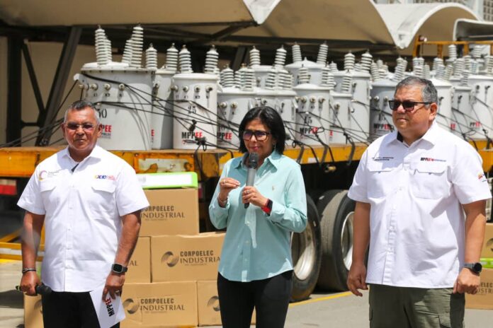 Inaugurado el Centro Textil de Corpoelec para elaborar uniformes en Venezuela