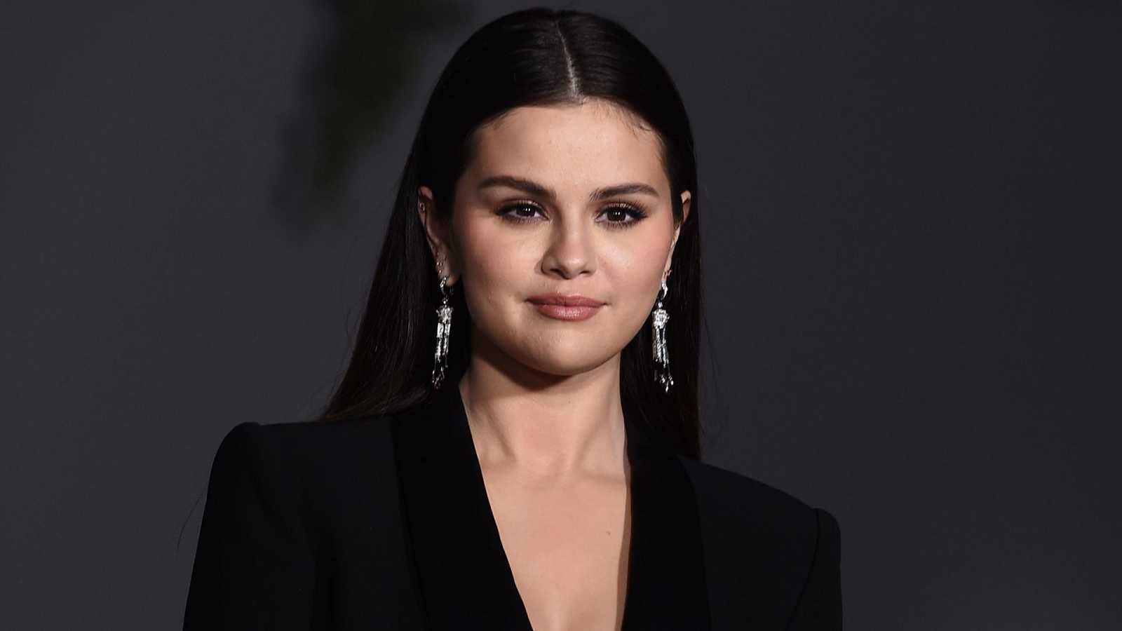 22-Jul.: nace Selena Gomez, actriz y cantante estadounidense