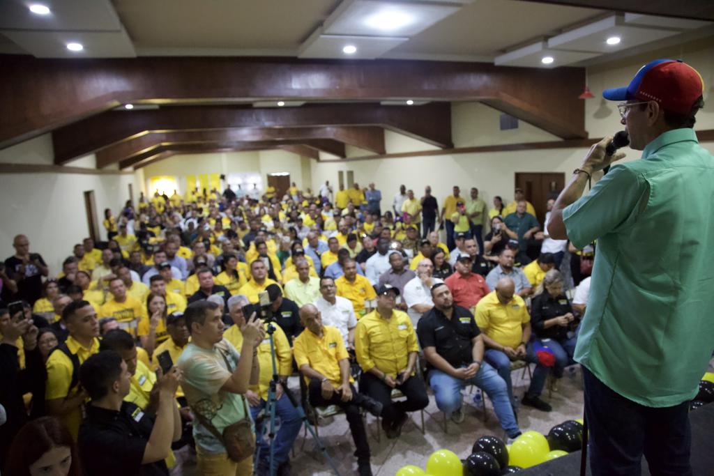 Capriles visita San Francisco