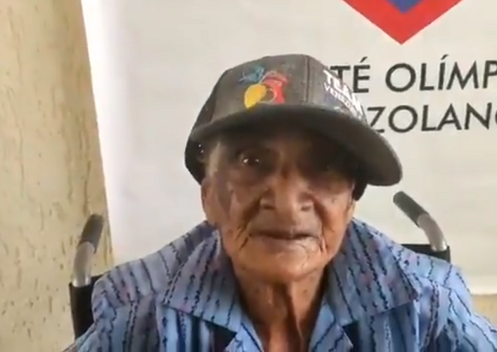 Lágrimas de Yulimar Rojas por la muerte de su bisabuela de 101 años