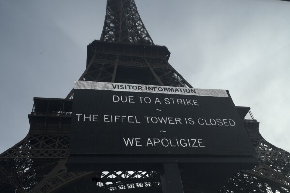 Francia: Torre Eiffel cierra al público por huelga de trabajadores