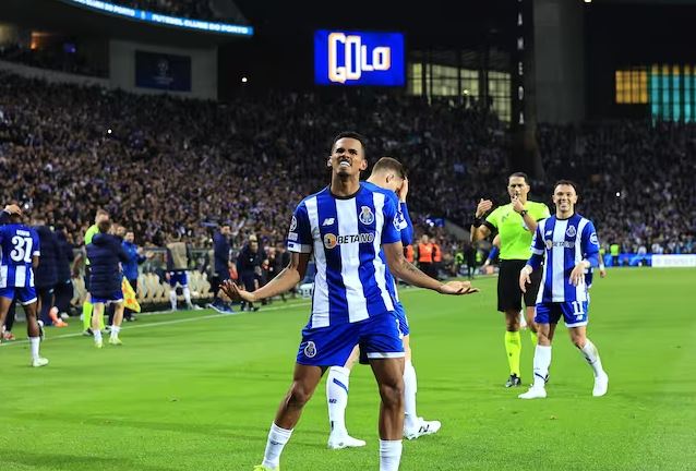 Porto supera en el agregado al Arsenal en la ida de octavos de final de Champions