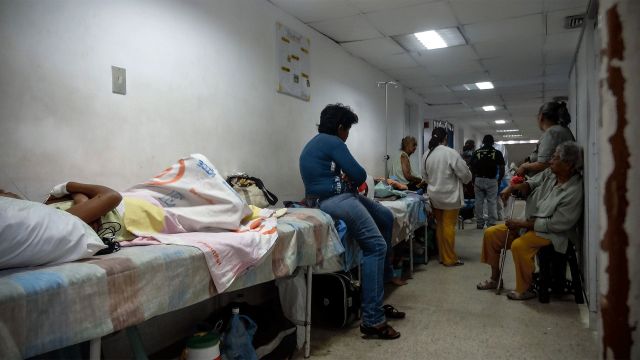 42 mil es el déficit: Venezuela se está quedando sin médicos