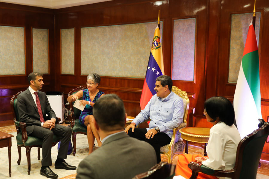Presidente Maduro recibió delegación de Emiratos Árabes Unidos