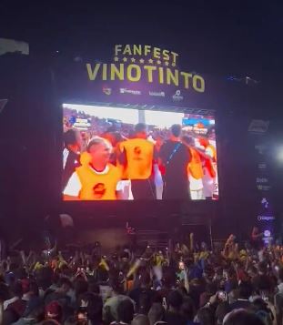 Venezolanos no terminaban de celebrar el segundo gol cuando ya estaban celebrando el tercero
