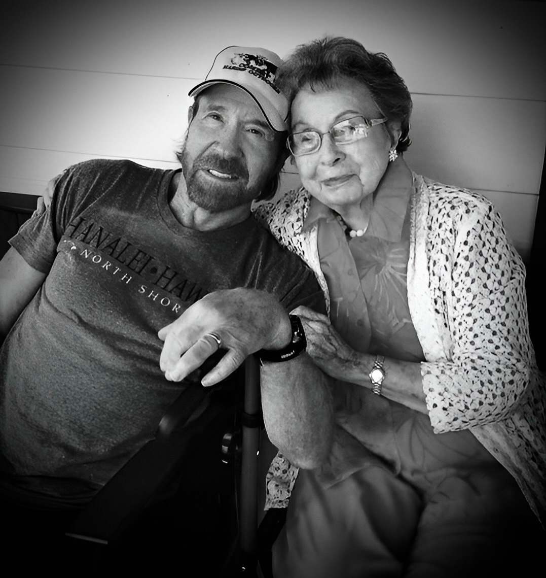 Chuck Norris rinde un emotivo tributo a su madre: 