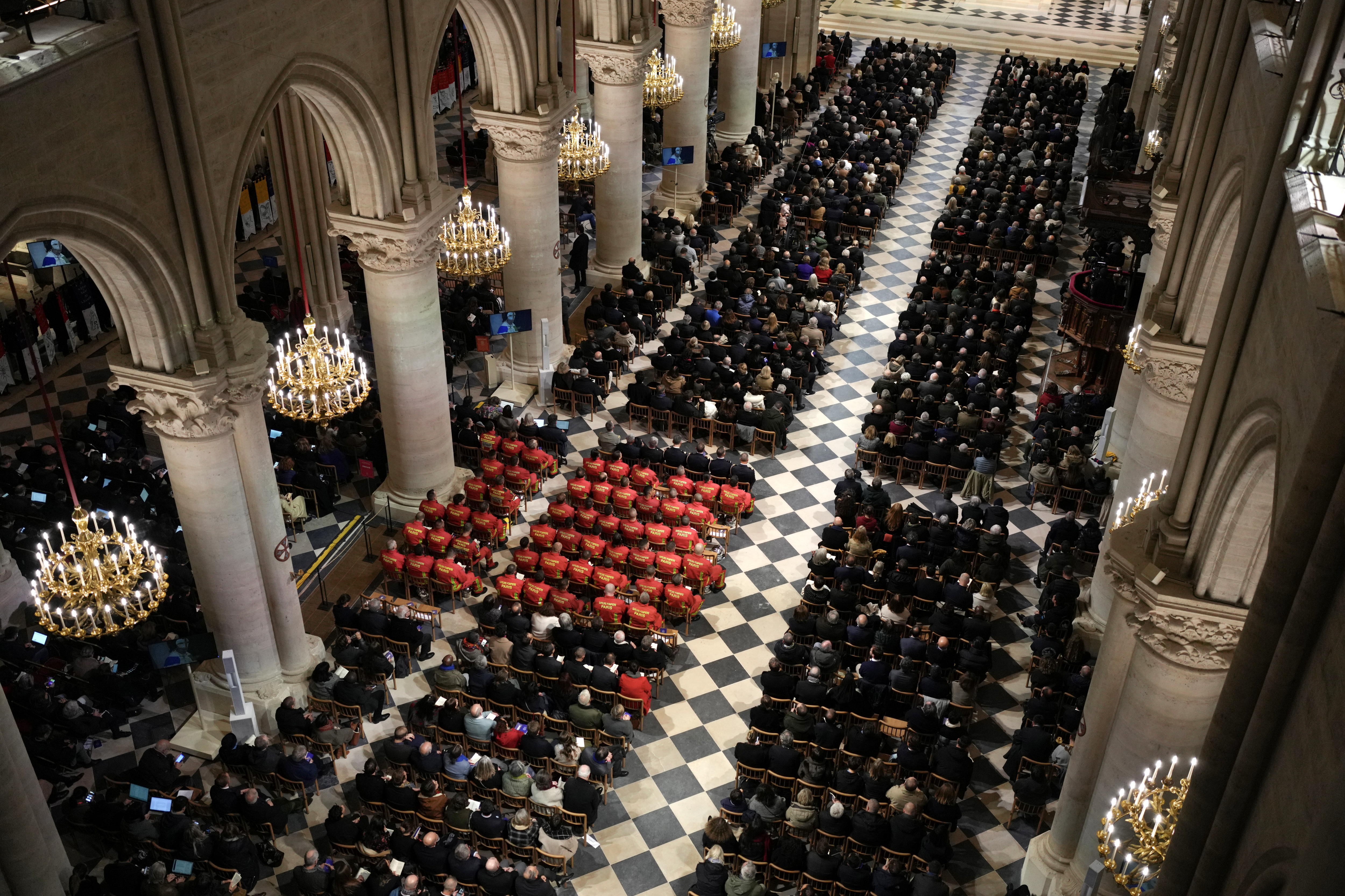 En imágenes Notre Dame resplandece de nuevo