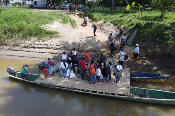 Preparan alojamiento temporal para desplazados de Catatumbo en Colombia