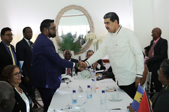 Guyana dice que no hay planes para una reunión entre Ali y Maduro