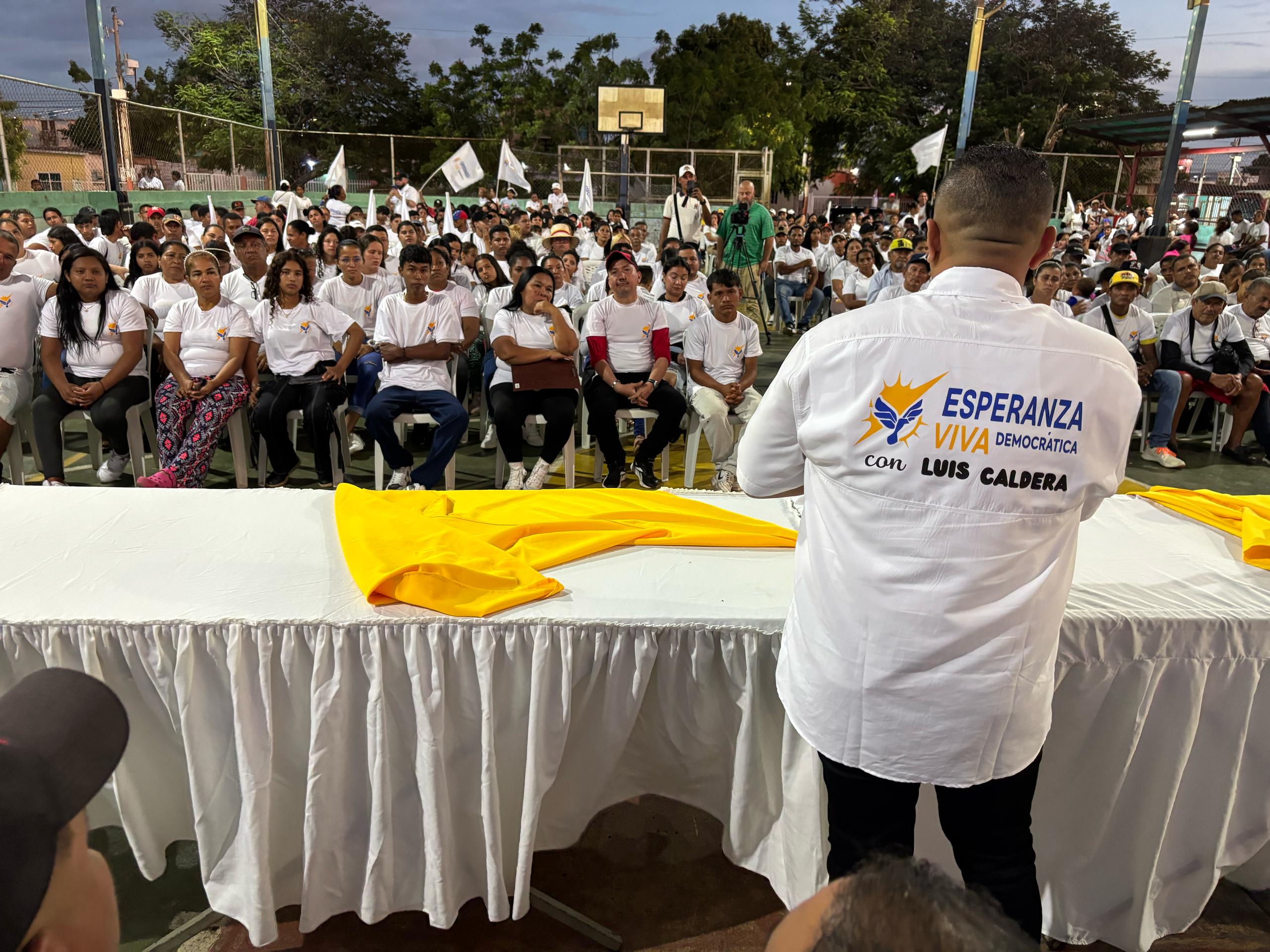 Miembros de UNT rompen filas, fundan nuevo movimiento y respaldan a Luis Caldera como próximo gobernador del Zulia