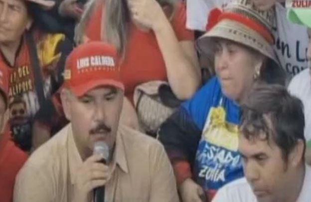Luis Caldera y los pescadores de San Francisco se comprometieron a trabajar juntos para seguir sanando el Lago de Maracaibo