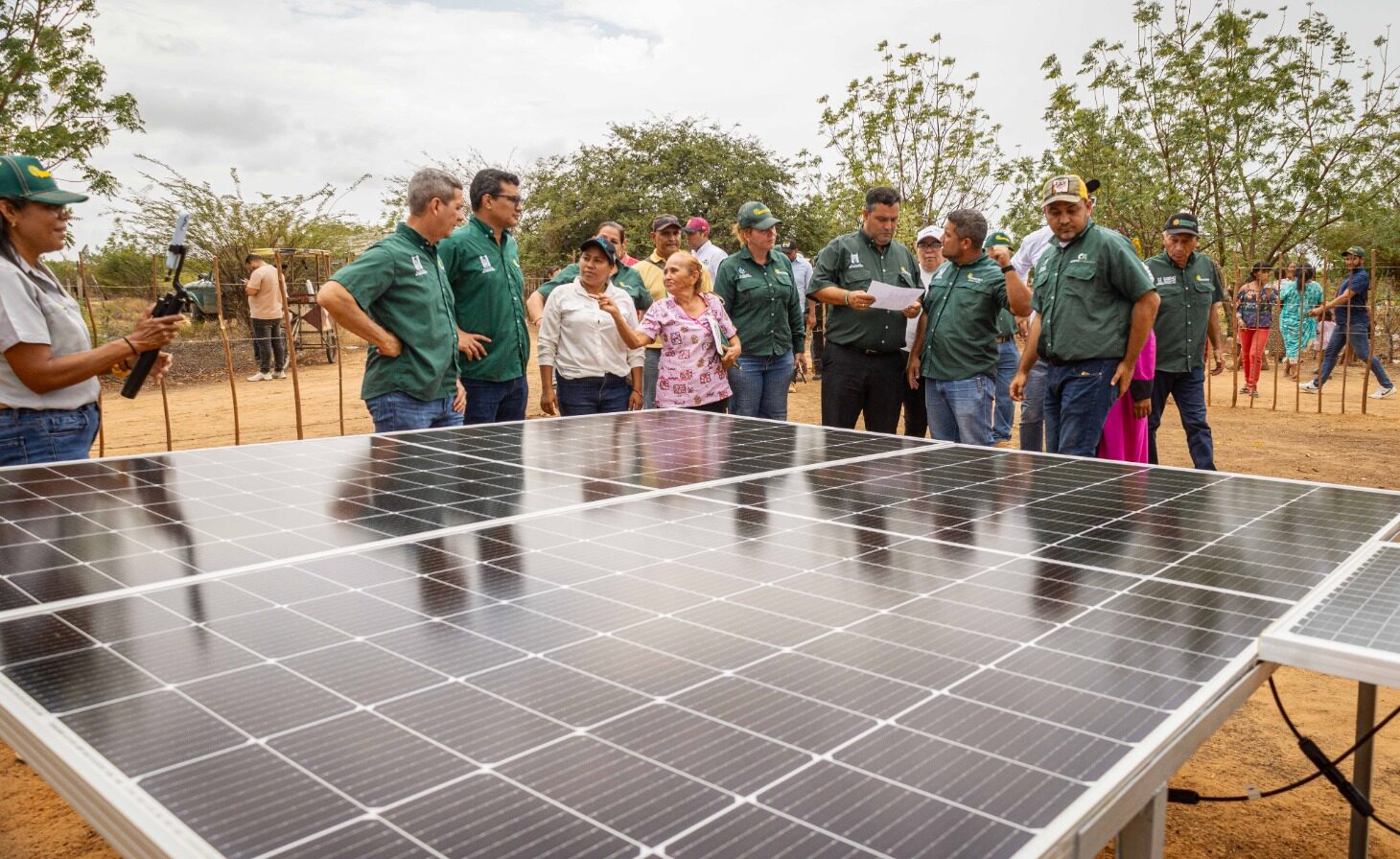 Alcaldía de Maracaibo entrega primer pozo de agua con paneles solares