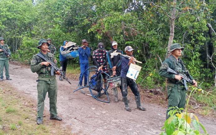 FANB detuvo a cinco personas por minería ilegal en Amazonas
