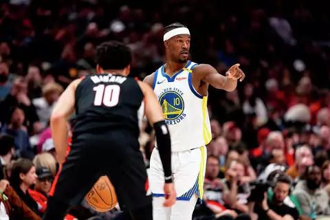 Jimmy Butler lideró victoria de Warriors ante Trail Blazers