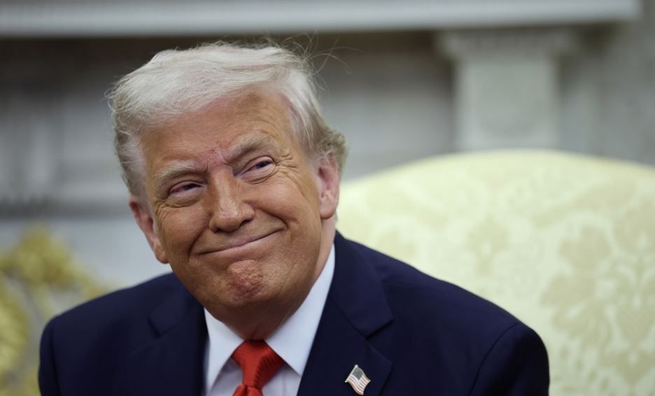 La Corte Suprema de EEUU ordena a la administración Trump suspender, de forma temporal, las deportaciones de migrantes venezolanos a El Salvador