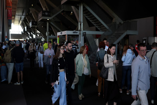 Apagón en España se debió a un desequilibrio provocado por la desconexión con Francia