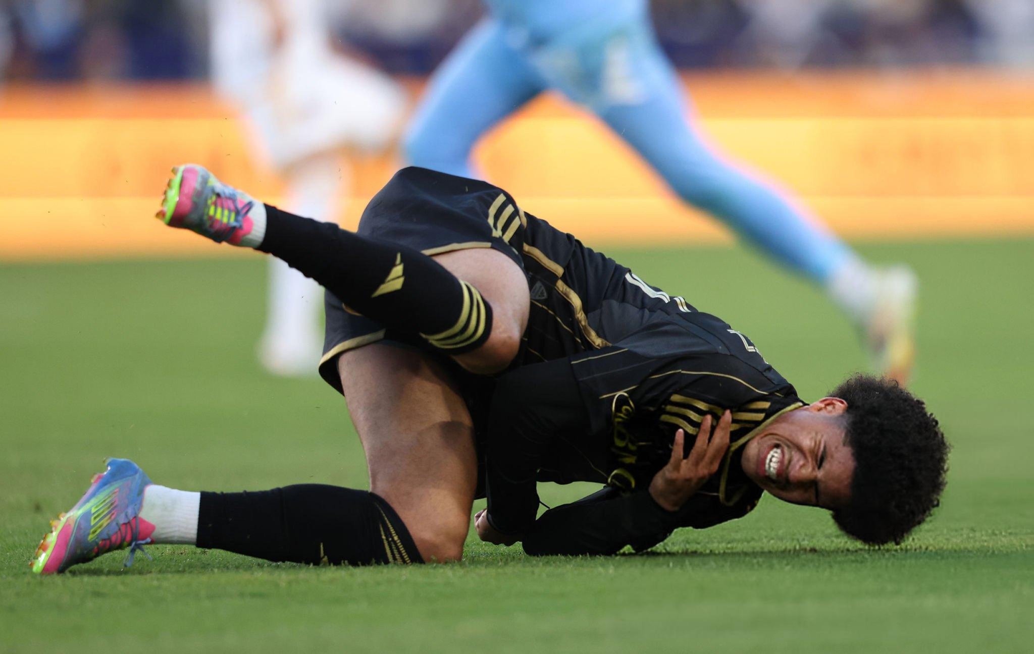 David Martínez sufrió lesión y encendió las alarmas en Los Ángeles FC