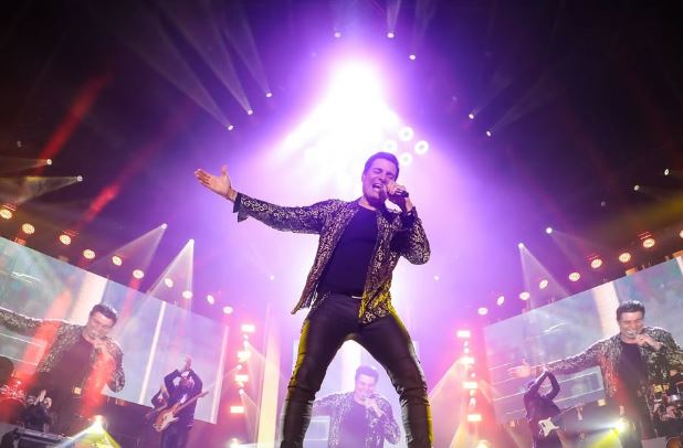 Avanza la demanda de empresarios venezolanos por fraude en concierto de Chayanne