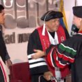 El maestro Gualberto Ibarreto recibe doble distinción académica en Nueva Esparta