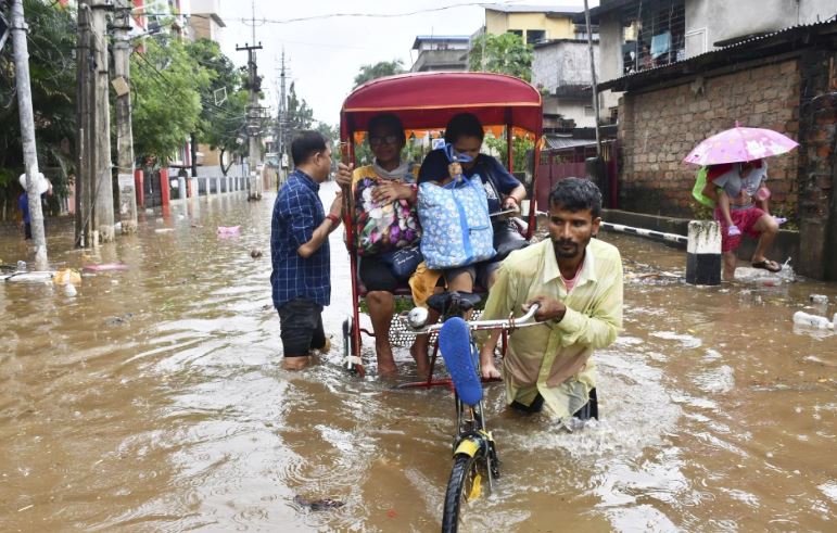Unos 22 muertos dejan las inundaciones al noroeste de India