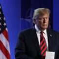 El Gobierno de Trump ofrece pagos de $1,000 a los inmigrantes que se autodeporten a través de la app CBP Home