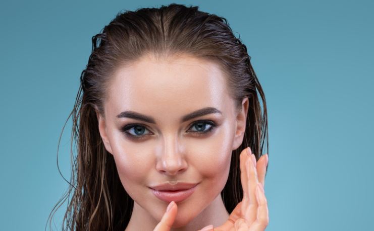 Cabello efecto mojado: El look que está en tendencia