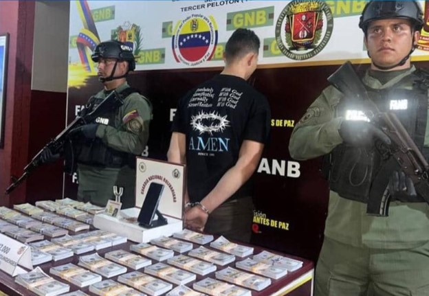 Fiscalía imputó al hombre que transportaba más de 300 mil dólares falsos en Táchira