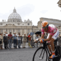El Papa saludará a los ciclistas del Giro de Italia en su última etapa