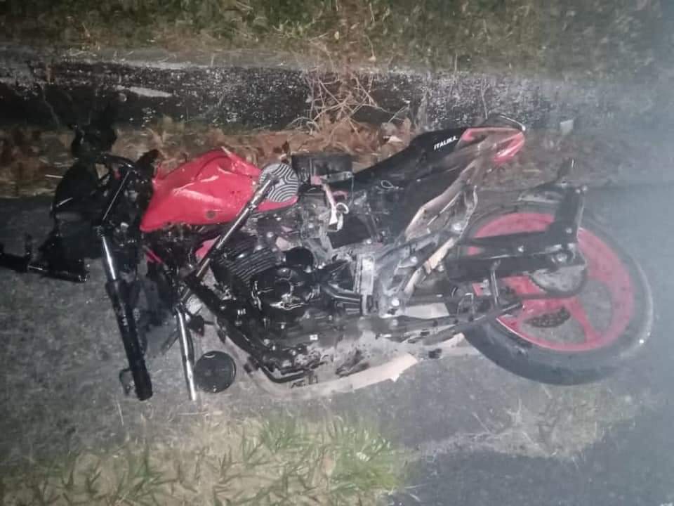 Mueren dos motorizados al estrellarse de frente contra un camión en Mara: Una de las víctimas era efectivo de la GNB