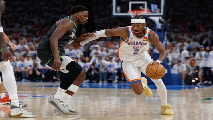 Thunder arrolla a Wolves en el inicio de las finales del Oeste