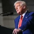 Trump anuncia que los aranceles al acero aumentarán a 50%