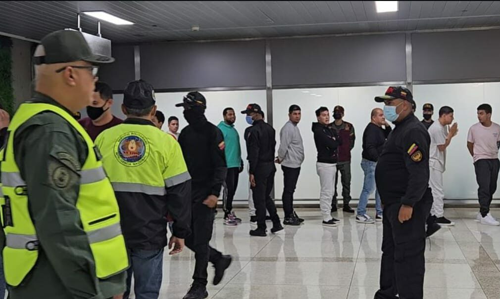 Arribó al país un nuevo vuelo de repatriación con 192 migrantes venezolanos procedente de EEUU