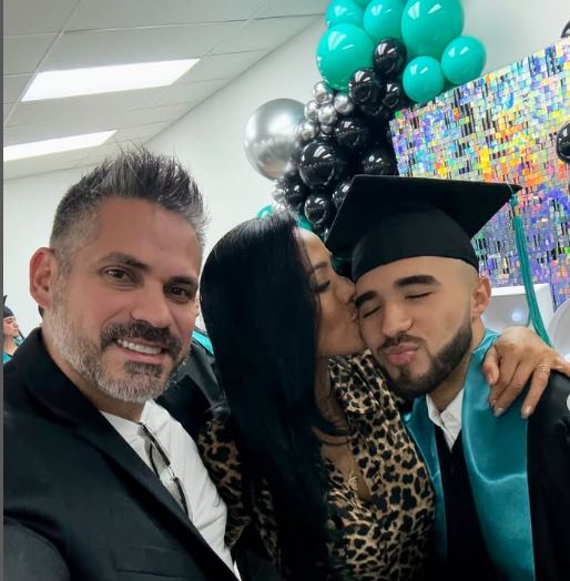 Hijo de Norkis Batista se graduó en EEUU con honores
