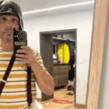 Servando Primera rinde homenaje a El Chavo del 8 en el estreno de la serie biográfica de Chespirito