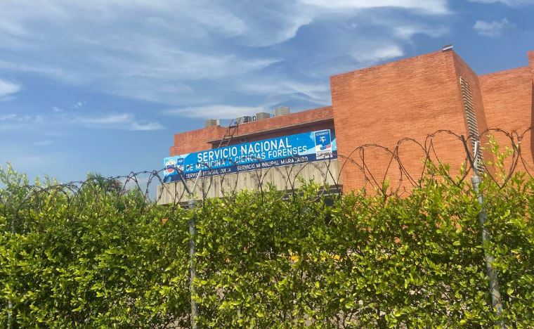Un hombre muerto y su esposa e hija lesionadas en aparatoso accidente vial en La Popular
