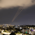 Israel declara estado de emergencia y ataca a Irán