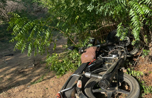Muertos tío y sobrino al impactar su motocicleta contra una pared vía a La Cañada de Urdaneta