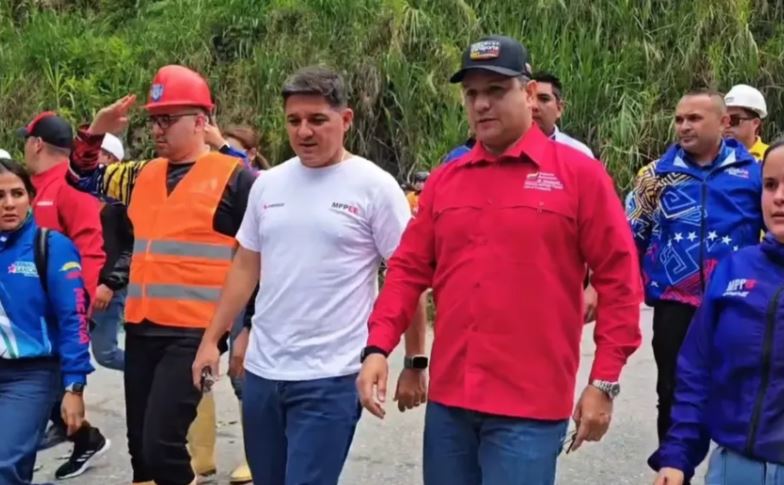 Ministro Velásquez afirmó que la prioridad en Mérida es atender la vialidad en las troncales y puentes
