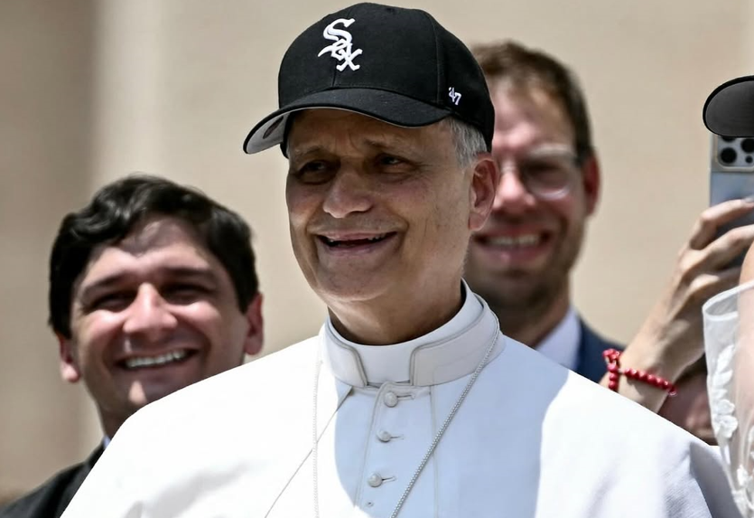 El Papa León XIV sorprendió al lucir la gorra de los Medias Blancas en el Vaticano