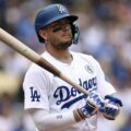 Miguel Rojas propinó cuadrangular de dos carreras ante Astros