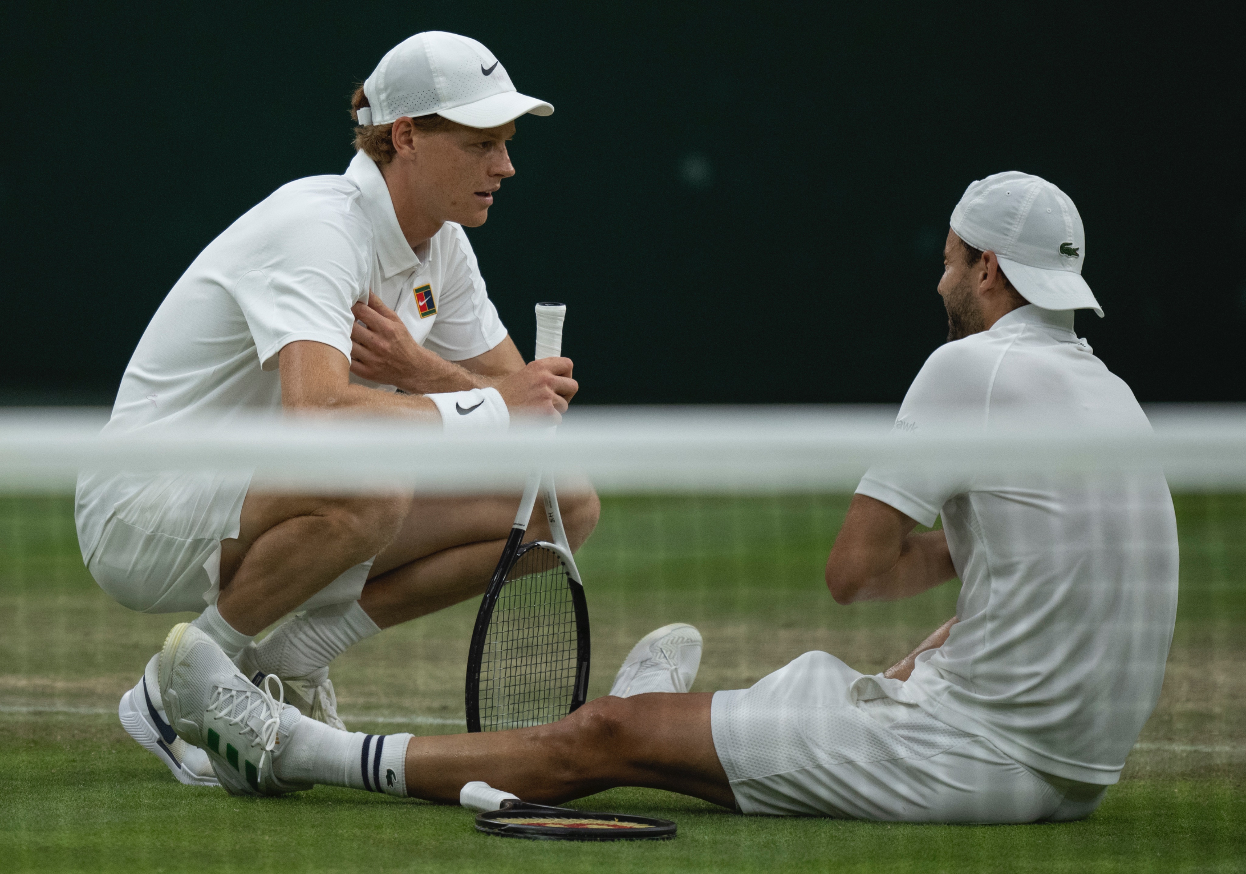 Sinner avanzó a cuartos de final de Wimbledon tras retiro de Dimitrov
