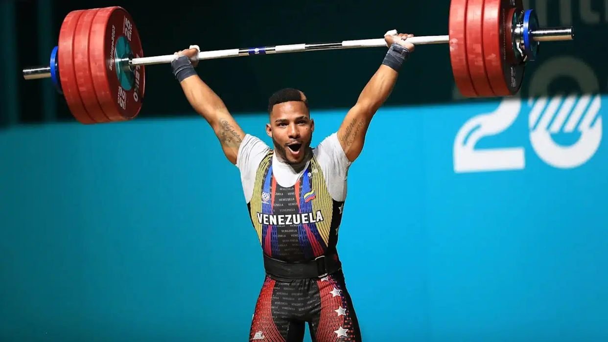 Julio Mayora estableció nuevo récord y se coronó campeón panamericano