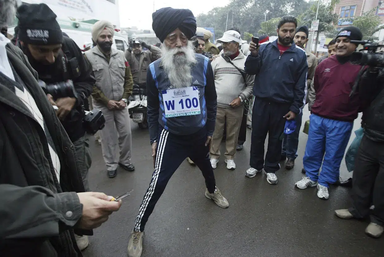 Murió arrollado Fauja Singh, el maratonista más longevo del mundo