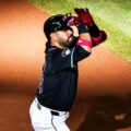 Eugenio Suárez conectó dos cuadrangulares y llegó a 33 en la temporada