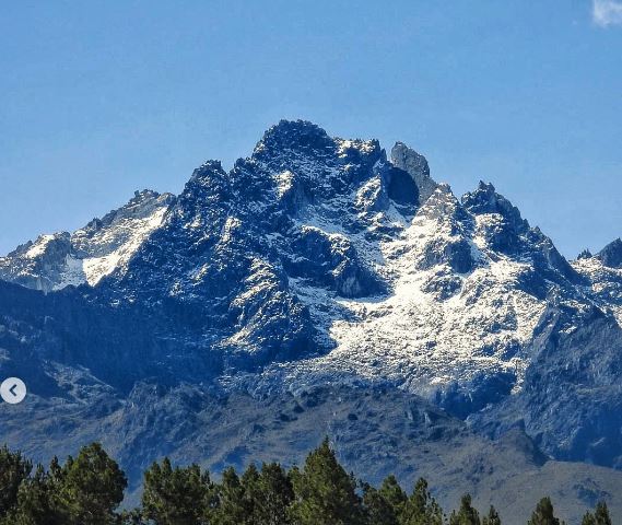 El Pico Bolívar se vistió de blanco para recibir el mes de julio