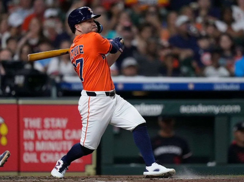 José Altuve superó a David Concepción en hits y continúa marcando la historia en el beisbol venezolano