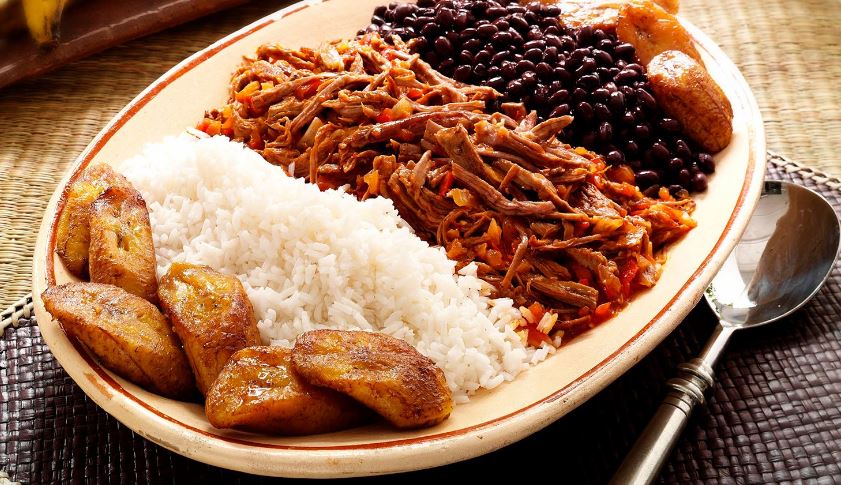 ¡Me le ponéis arroz y plátano!: 