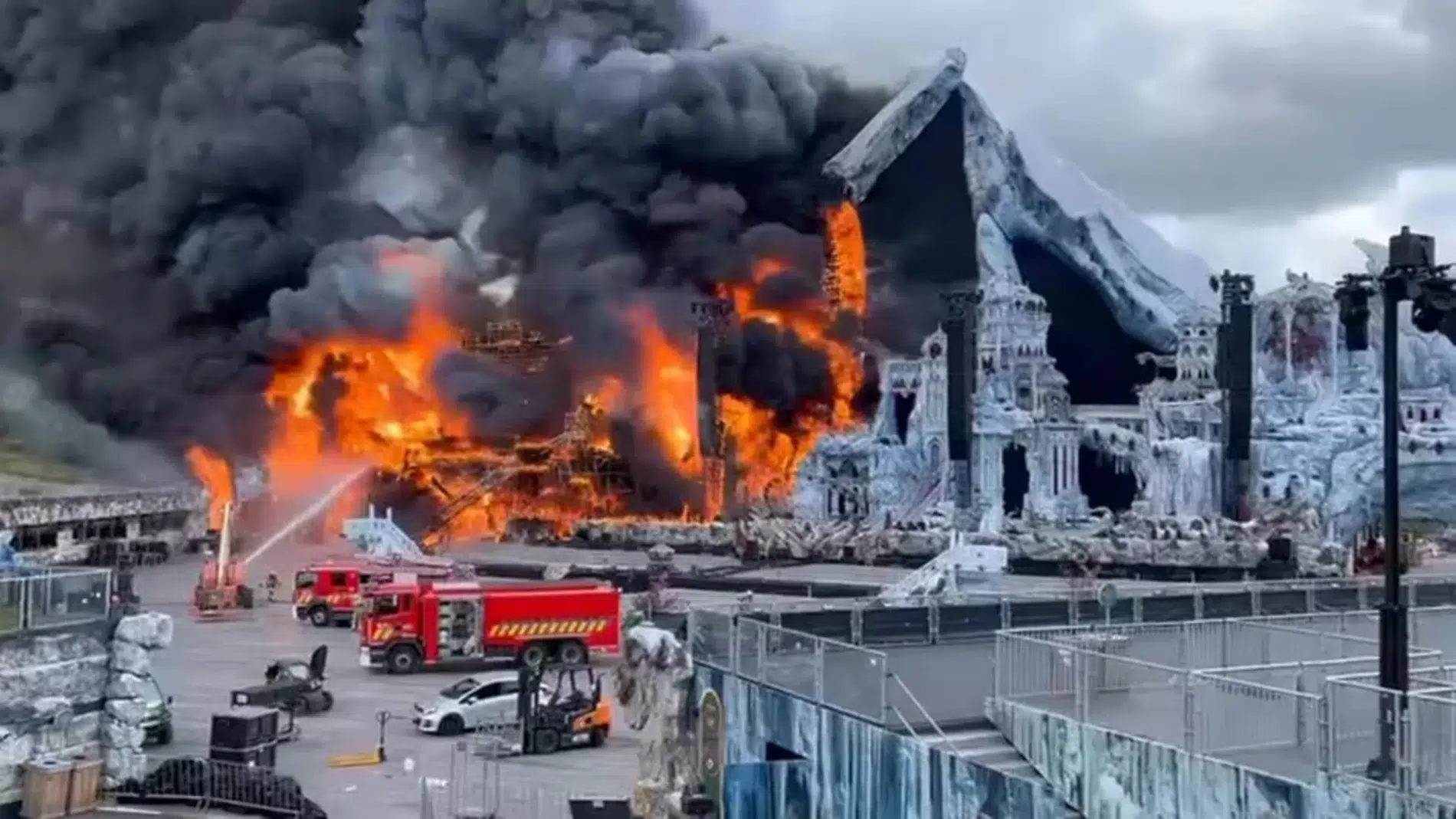 Se incendió el escenario principal de Tomorrowland a dos días del evento