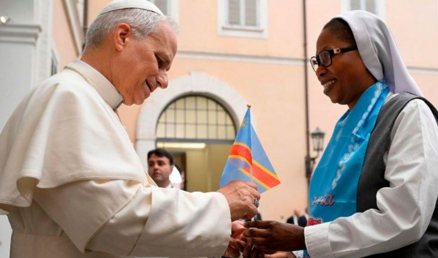 León XIV recibe a religiosas durante su reposo veraniego y les anima a 